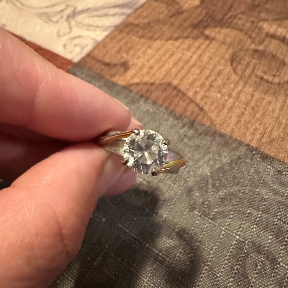 Round Cut Cubic Zirconia Solitaire Ring sz 7 - Picture 4 of 4